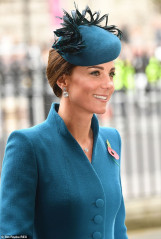Catherine, Duchess of Cambridge фото №1164608