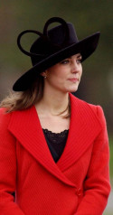 Catherine, Duchess of Cambridge фото №500086