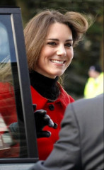 Catherine, Duchess of Cambridge фото №503395