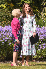 Catherine, Duchess of Cambridge фото №1222028