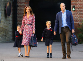 Catherine, Duchess of Cambridge фото №1217060