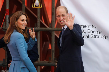 Catherine, Duchess of Cambridge фото №1221799