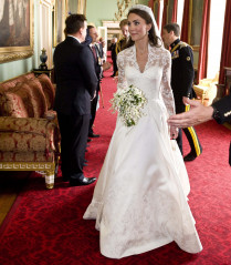 Catherine, Duchess of Cambridge фото №390745