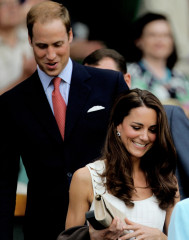 Catherine, Duchess of Cambridge фото №404681