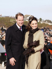 Catherine, Duchess of Cambridge фото №390118