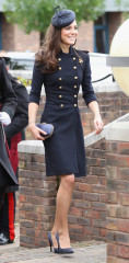 Catherine, Duchess of Cambridge фото №404342