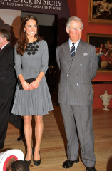 Catherine, Duchess of Cambridge фото №481562