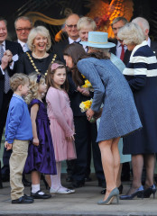 Catherine, Duchess of Cambridge фото №474775