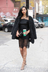 Chanel Iman in Black Dress Out in New York фото №927907
