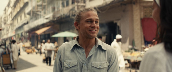 Charlie Hunnam ~ Shantaram фото №1369001