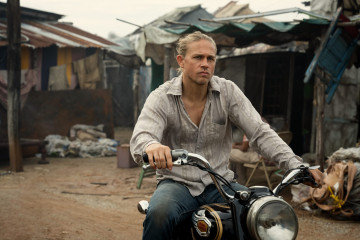 Charlie Hunnam ~ Shantaram фото №1369002