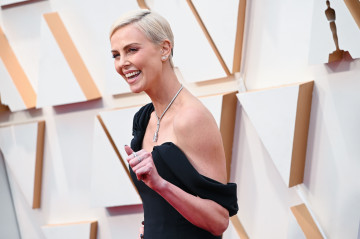 Charlize Theron - 92nd Annual Academy Awards in Los Angeles / 09.02.2020 фото №1271024