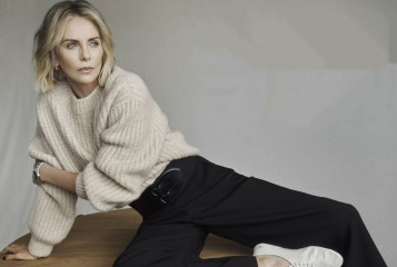Charlize Theron for Town&amp;Country November 2023 фото №1380140