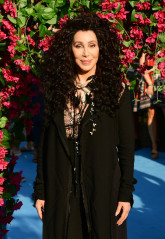 Cher at Mamma Mia Here We Go Again Premiere in London фото №1085803