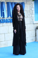 Cher at Mamma Mia Here We Go Again Premiere in London фото №1085806