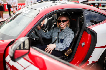 Chloe Moretz at F1 Academy Series in Austin at Circuit of The Americas 10/21/23 фото №1379598