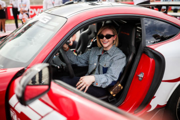 Chloe Moretz at F1 Academy Series in Austin at Circuit of The Americas 10/21/23 фото №1379598