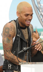 Chris Brown фото №646369