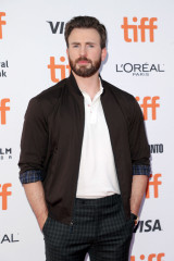 Chris Evans - 'Knives Out Premiere' at TIFF 09/07/2019 фото №1218077