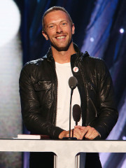 Chris Martin - Rock And Roll Hall Of Fame Induction Ceremony in NY 04/10/2014 фото №1198124