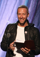 Chris Martin - Rock And Roll Hall Of Fame Induction Ceremony in NY 04/10/2014 фото №1198117