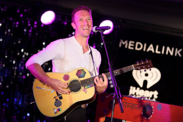 Chris Martin - iHeartMedia & MediaLink Dinner at Cannes Lions Festival 06/21/16 фото №1011227