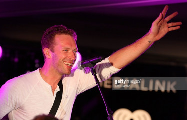 Chris Martin - iHeartMedia & MediaLink Dinner at Cannes Lions Festival 06/21/16 фото №1011220