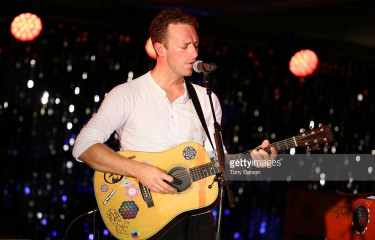 Chris Martin - iHeartMedia & MediaLink Dinner at Cannes Lions Festival 06/21/16 фото №1011222