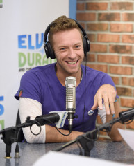 Chris Martin - Elvis Duran and the Morning Show in New York 11/24/2015 фото №1171035