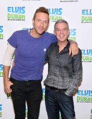 Chris Martin - Elvis Duran and the Morning Show in New York 11/24/2015 фото №1171032