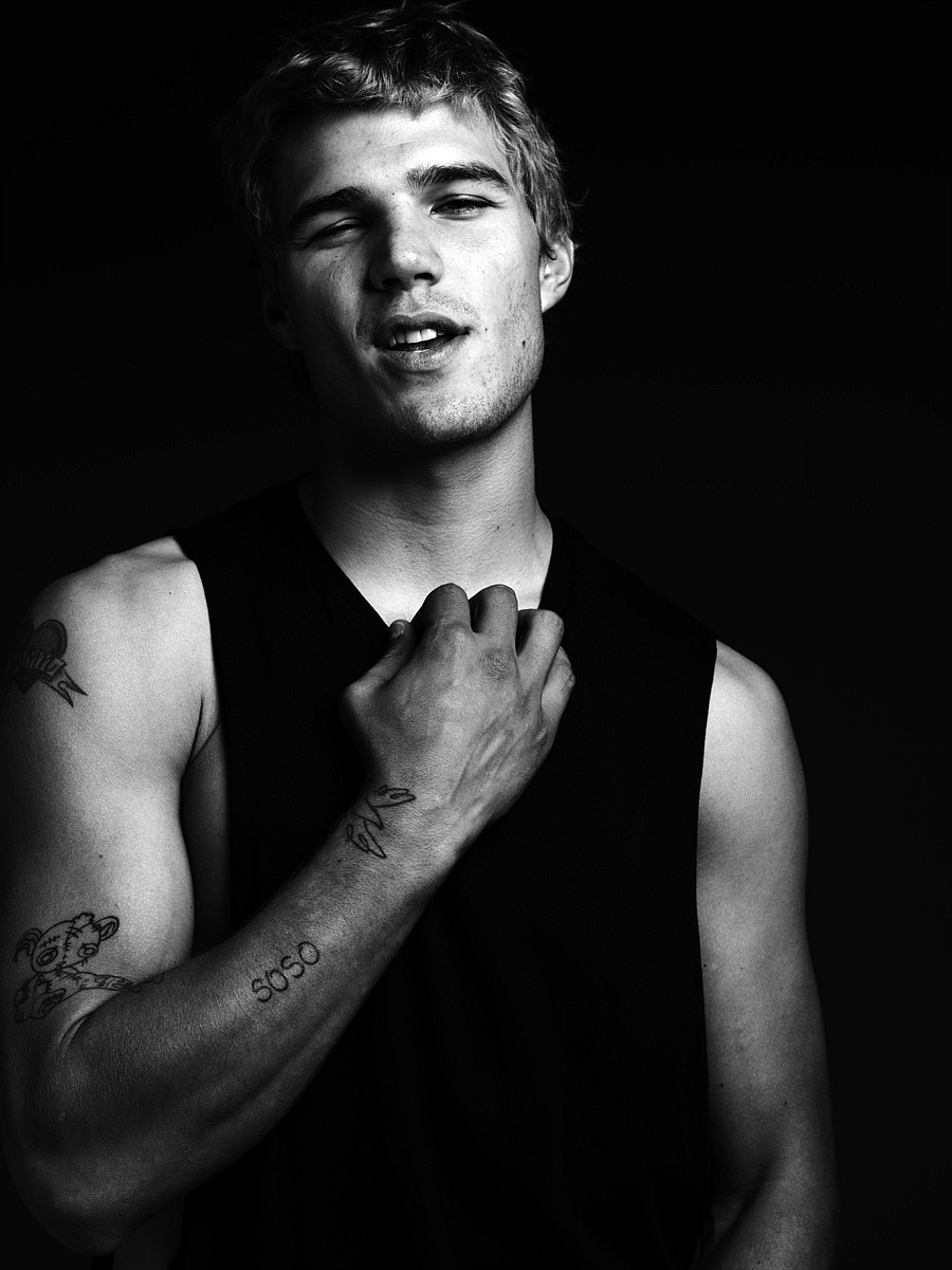 Крис Зилка (Chris Zylka)