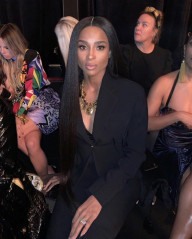 Ciara - Versace Pre-Fall 2019 Show in New York 12/02/2018 фото №1123994