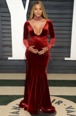 Pregnant CIARA at 2017 Vanity Fair Oscar Party in Beverly Hills 02/26/2017 фото №943884