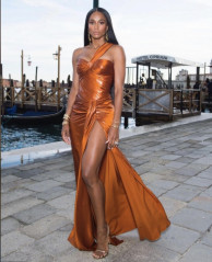 Ciara - Dolce & Gabbana 'Alta Moda' Show in Venice 08/29/2021 фото №1308194