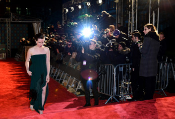 Claire Foy-BAFTA  2019 фото №1140940