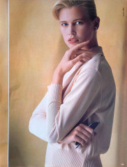 Claudia Schiffer ~ ELLE Spain June 1989 by Michel Perez фото №1373558