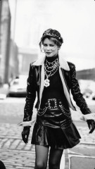 by Peter Lindbergh for Vogue US September "Wild at heart", Brooklyn, 1991 фото №1412648