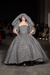 Coco Rocha - Christian Siriano Autumn/Winter 2022 Fashion Show in New York фото №1337769