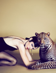 Coco Rocha ~ Vogue Portugal 09-2024 by Domen &amp; Van de Velde фото №1408300