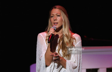 Colbie Caillat at Thousand Oaks Civic Arts Plaza in Thousand Oaks, CA 08/05/2017 фото №999479