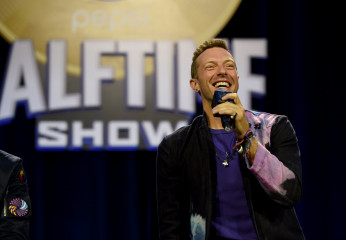 Coldplay - Pepsi Super Bowl Halftime Press Conference in San Francisco 02/04/16 фото №1155208