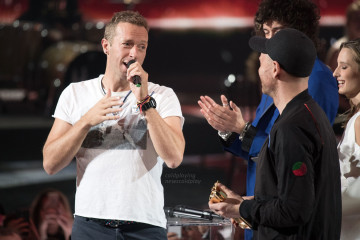 Coldplay - NRJ Music Awards in Cannes 11/12/2016 фото №1193964