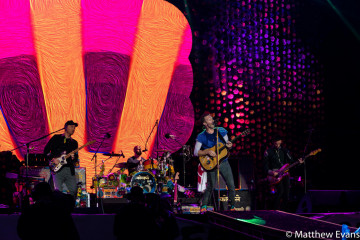 Coldplay - Glastonbury Festival in Somerset, UK 06/26/2016 фото №1165453