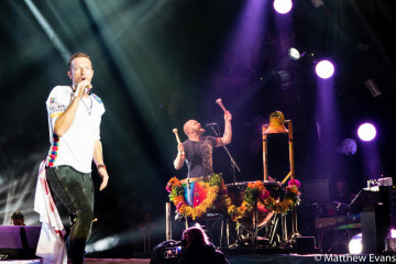 Coldplay - Glastonbury Festival in Somerset, UK 06/26/2016 фото №1165444