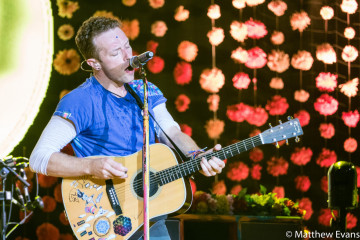 Coldplay - Glastonbury Festival in Somerset, UK 06/26/2016 фото №1165447