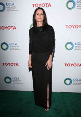 Courteney Cox – UCLA Institute of the Environment and Sustainability Gala фото №947653