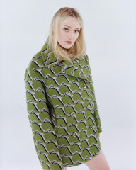 Dakota Fanning for S Magazine September 2024 фото №1402993