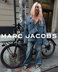 Dakota Fanning – for Marc Jacobs January 2024 фото №1400174