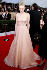 Dakota Fanning-The 24th Annual Screen Actors Guild Awards фото №1033423
