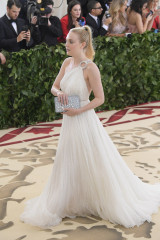 Dakota Fanning-Met Gala 2018 фото №1068381